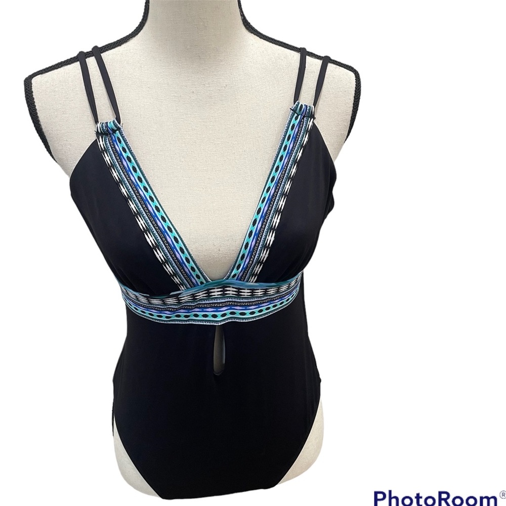 Kenneth Cole one-piece swimsuit black plunging neckline Size M